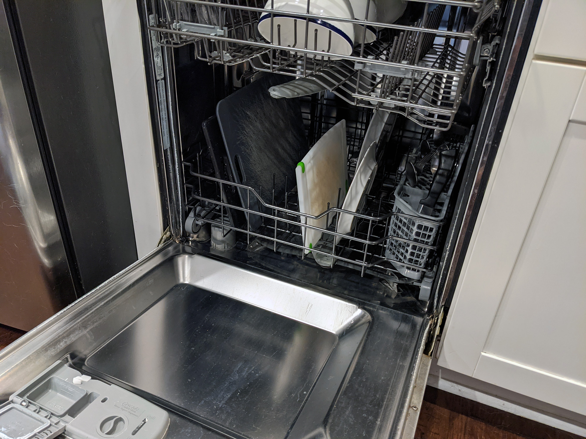 Что делать со старой посудомоечной машиной?