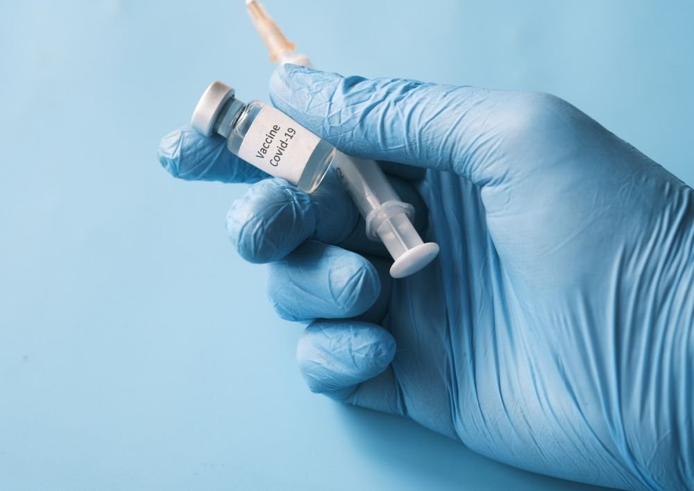 Найдена связь между вакцинами от ковида и месячными