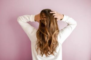 Средства для выпрямления волос повышали вероятность развития рака матки