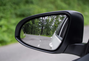 Как использовать автомобильные зеркала