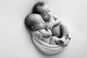 Из замороженных 30 лет назад эмбрионов родились близнецы