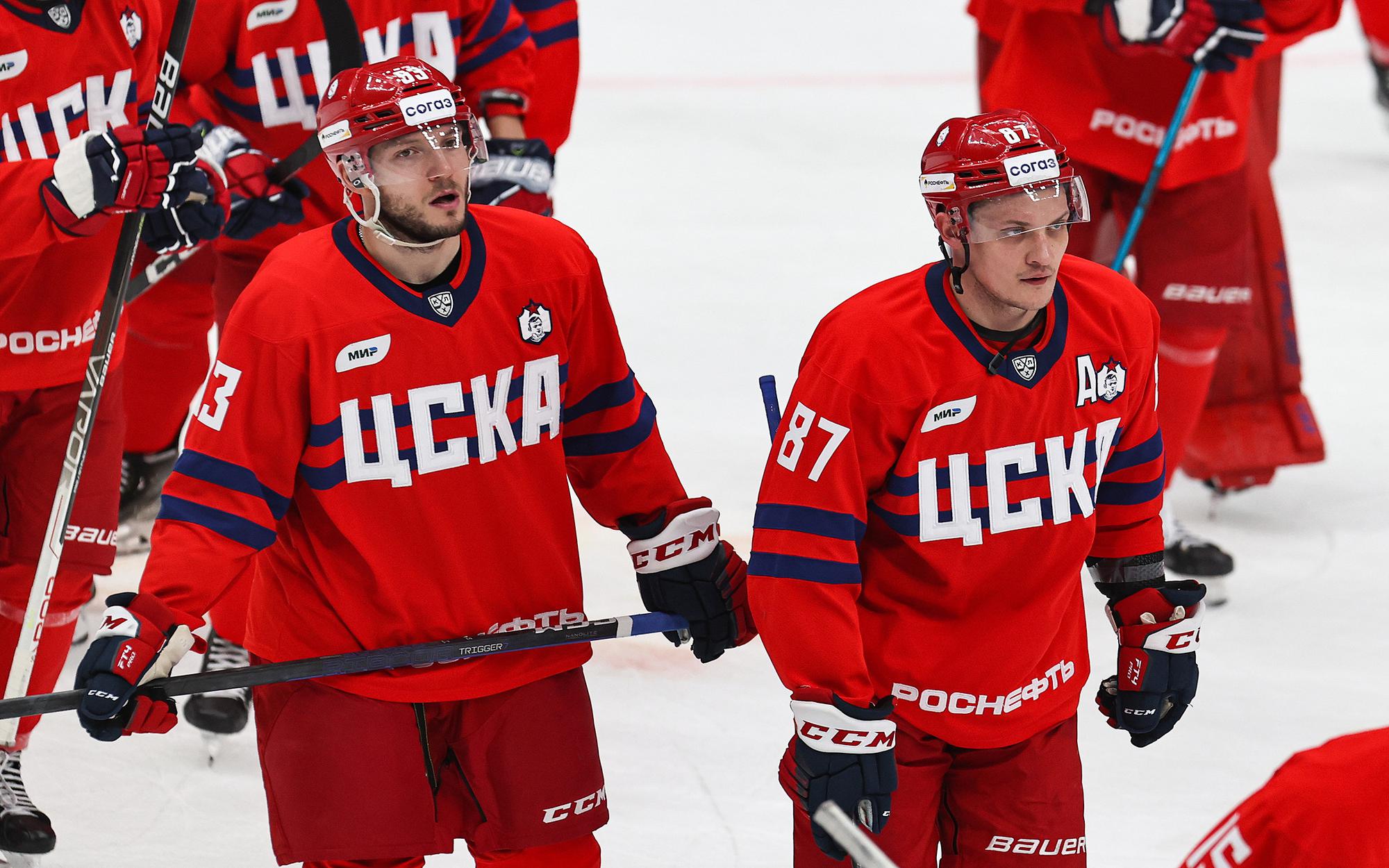ЦСКА победил лидера КХЛ благодаря дублю Окулова за шесть минут :: Хоккей :: РБК Спорт